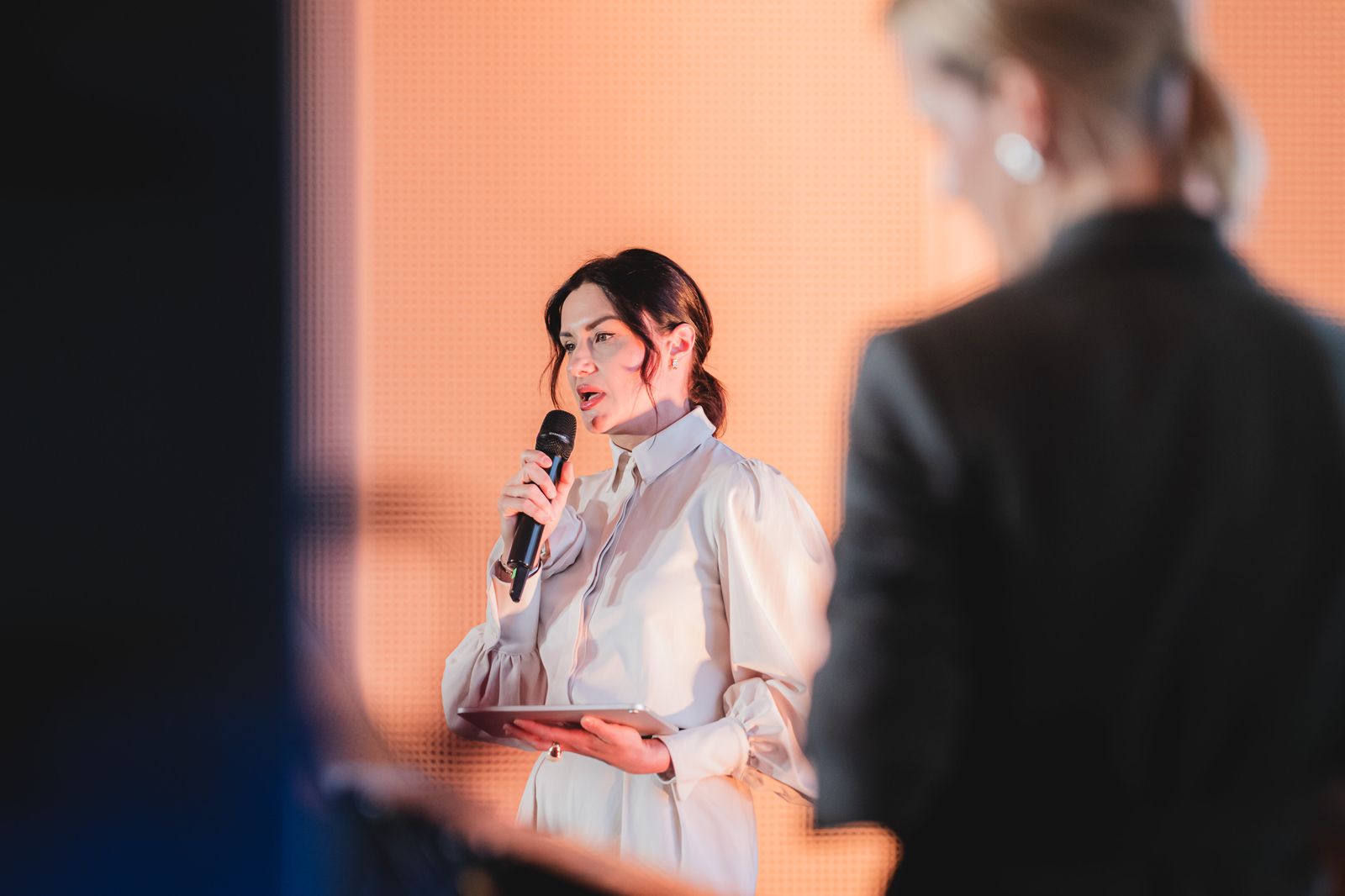 Izabela Popławska podczas wystąpienia na konferencji MedQDays 2026 w&nbsp;Toruniu